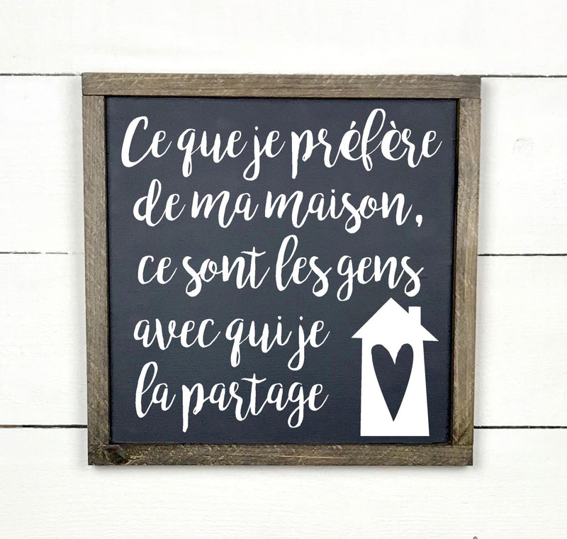 wooden sign | Ce que je préfère de ma maison #2