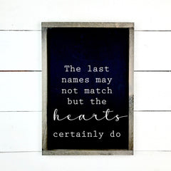 Enseigne bois | The last names may not match