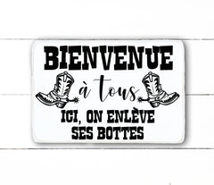 La vie est meilleure au ranch, hand made wood sign, fait main, enseigne bois en français, fait au Quebec, canada, signe pancarte cadre tableau, fait au Québec, canada, achat local, Estrie, Montréal, Old Shack 