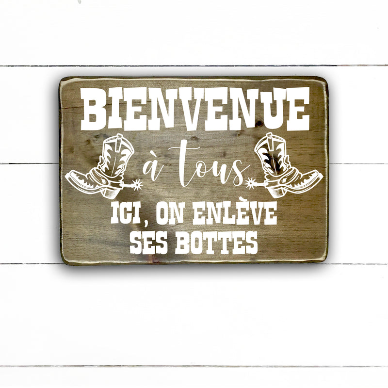 La vie est meilleure au ranch, hand made wood sign, fait main, enseigne bois en français, fait au Quebec, canada, signe pancarte cadre tableau, fait au Québec, canada, achat local, Estrie, Montréal, Old Shack 