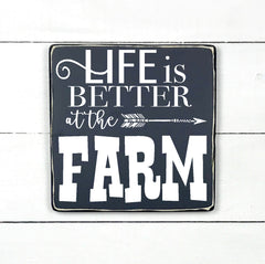 Life is better at the farm, hand made wood sign, fait main, enseigne bois en français, fait au Quebec, canada, signe pancarte cadre tableau, fait au Québec, canada, achat local, Estrie, Montréal, Old Shack 