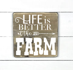 Life is better at the farm, hand made wood sign, fait main, enseigne bois en français, fait au Quebec, canada, signe pancarte cadre tableau, fait au Québec, canada, achat local, Estrie, Montréal, Old Shack 