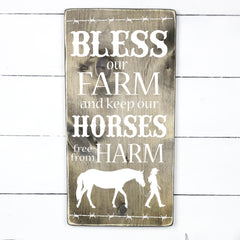 Bless our farm, hand made wood sign, fait main, enseigne bois en français, fait au Quebec, canada, signe pancarte cadre tableau, fait au Québec, canada, achat local, Estrie, Montréal, Old Shack 